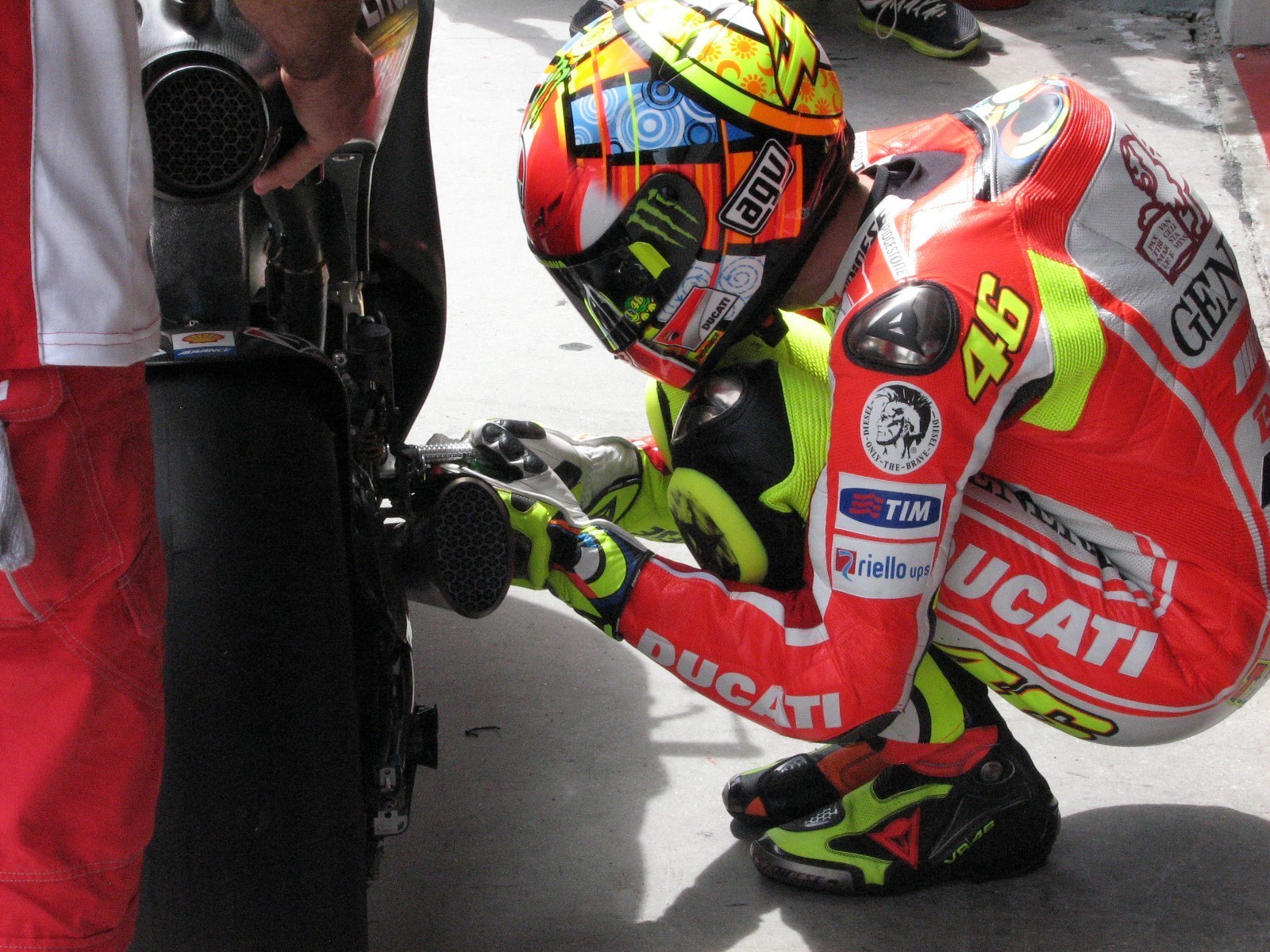 Rossi prepares to go out