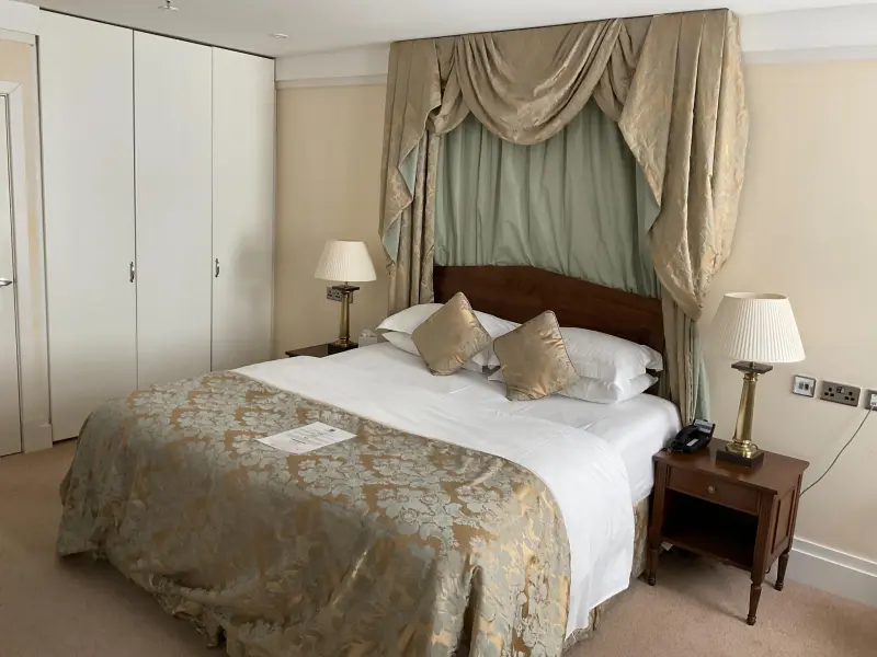 [ID: 22301] Suite at Sefton (credit: Pole Position Travel)