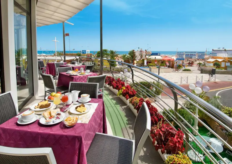 (ID: 14420) Spectacular breakfast with a view